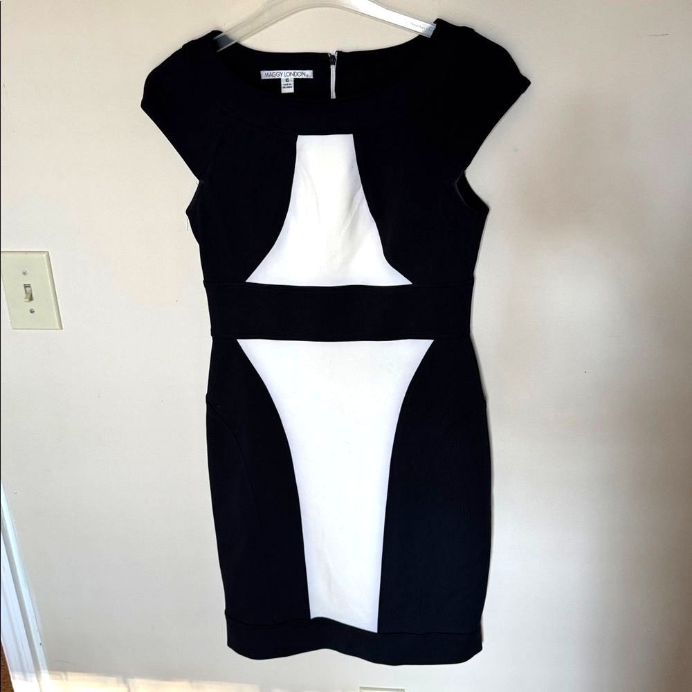 Maggy London Black White Dress knee length size 10 stretch Fitted